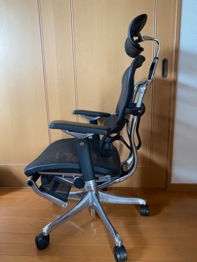 エルゴヒューマン　プロ　オットマン内蔵