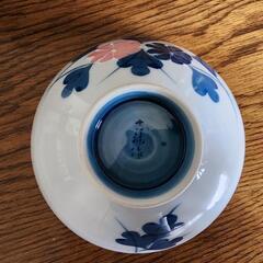 お茶碗2つで100円の画像