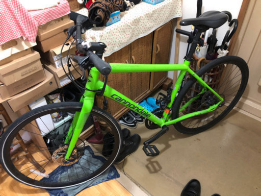 cannondeleのクイック4(タイヤのサイズ: 700✖️30c)