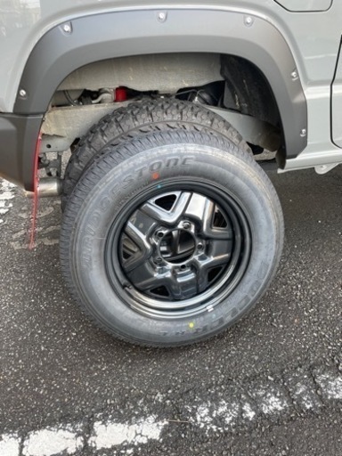 ジムニーjb64新車外しスペアタイヤ　値引き可能