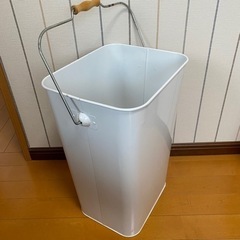 オシャレ　ブリキ　ダストボックス　取って付きの画像