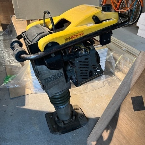 タンピングランマー転圧圧機中古BS50-4s