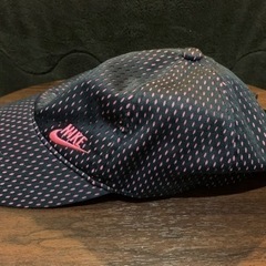 ★完売引渡済★ナイキ　キャップ　ランニング　ネイビーxピンクの画像