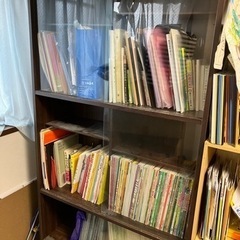（お話中）本棚　ガラス戸