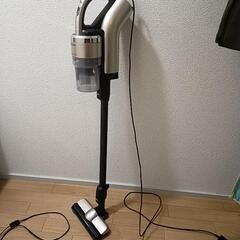 東芝コードレスクリーナー　TORNEO