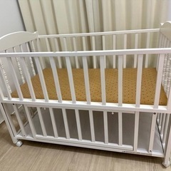 ベビーベッド 白