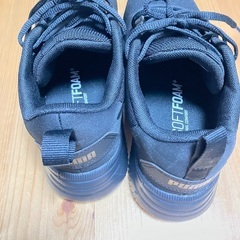 PUMA プーマ　スニーカーの画像