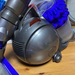☆Dyson(ダイソン)掃除機 CY24FF☆の画像
