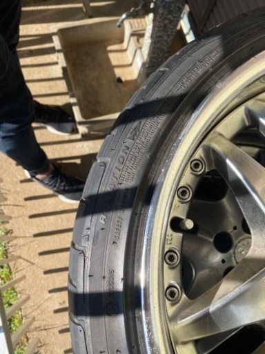 車のパーツ タイヤ、ホイール