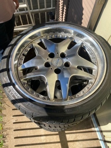 車のパーツ タイヤ、ホイール