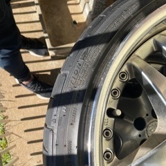 車のパーツ タイヤ、ホイール