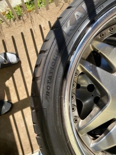 車のパーツ タイヤ、ホイール