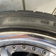 車のパーツ タイヤ、ホイール