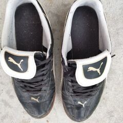 プーマ　サッカーシューズの画像