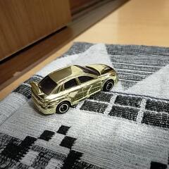 ゴールデントミカ、スバル