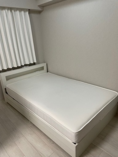【売ります】セミダブルベッド+マットレス