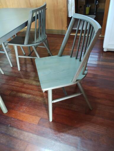 新古品4脚まとめて