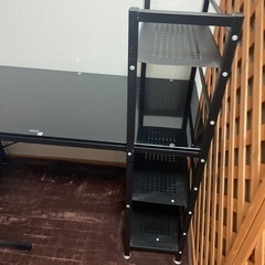 パソコンデスクの画像