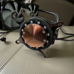 ASUS TUF GAMING LC 240 ARGB 簡易水冷クーラーの画像