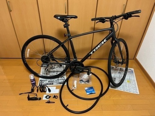 【商談中】トレック fx2 disc 2021年モデル　クロスバイク