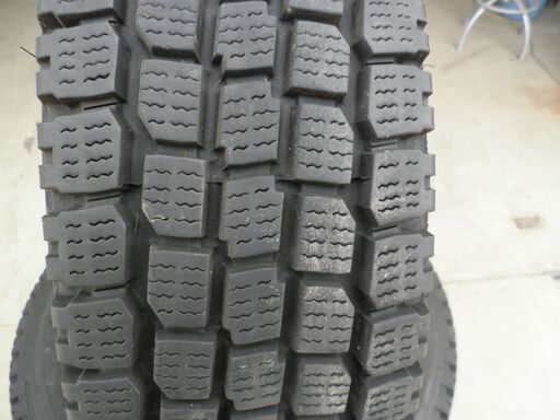 ヨコハマ 165/R13 8PR冬用タイヤ４本バン トラ用