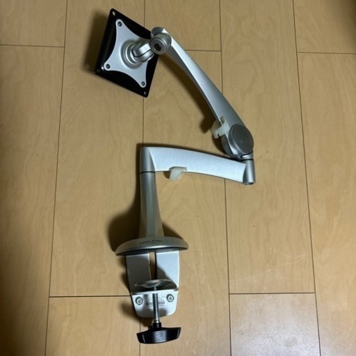 エルゴトロンモニターアーム