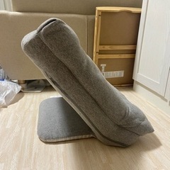 【取引中】カインズ　背もたれ　座椅子