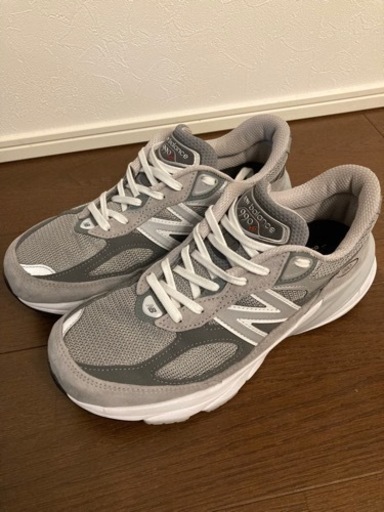 スニーカー 990v6