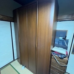 祖父母の家にあった家具達。掘り出し物。