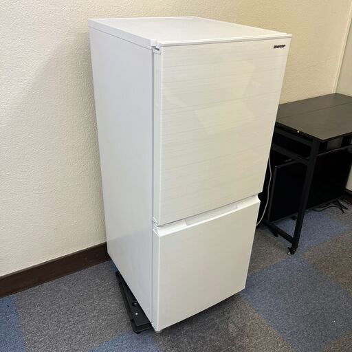 【稼動品】SHARP シャープ ノンフロン冷凍冷蔵庫 家電 家庭用家電 ホワイト 152L 22年製 SJ-D15H-W 中古