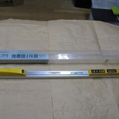 (工具)デジタル表示伸縮ポール尺（88cm～4m）の画像