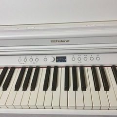 他店にて完売／ローランドピアノ　グランドピアノ音　88鍵　ヘッドホンセット　新品同様　超美品の画像