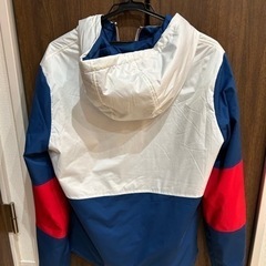 値下げGUESSリバーシブルナイロンパーカーの画像