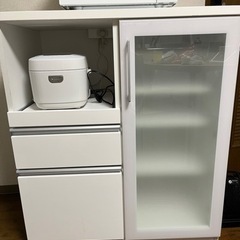 美品✨食器棚❣️の画像