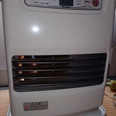 石油ファンヒーターです