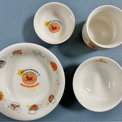決まりました★アンパンマン  陶器の食器4点セット