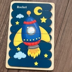 木のパズル　飛行機　消防車　ロケットの画像