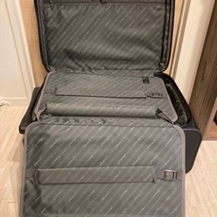★中古　スーツケース　Travelpro★の画像