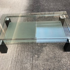 取引き完了。再値下げ！☆Tempered  Glass製　強化ガラステーブル　2段　140cm×80cm　の画像