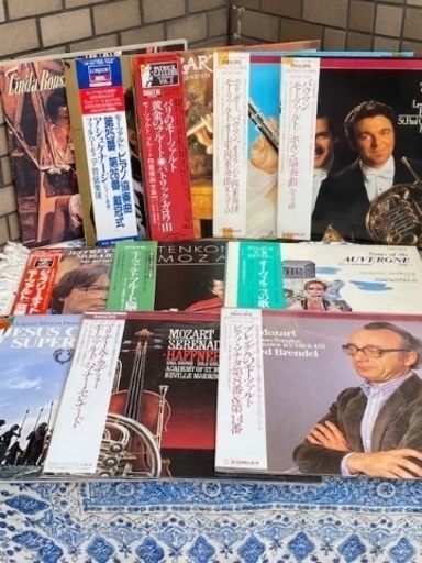 ◎お値下げしました‼️ 【断捨離中】 早い者勝ち‼️ レコード LP 4箱 200枚以上 大放出 まとめ売り 大量 ジャンク品 JAZZ ジャズ ビートルズ モーツァルト ベートーベン カーペンターズ 他 まとめて