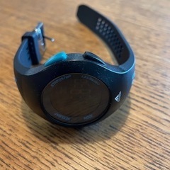 adidasスポーツ時計の画像