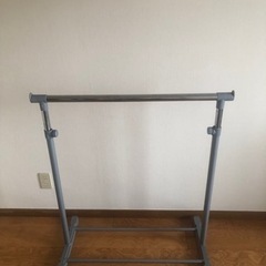 ハンガーラックの画像