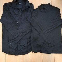 UNIQLO黒2着＋ニットカットソー2着　レディース