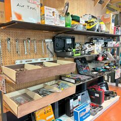函館・北斗市 エンターテイメント リサイクルショップ 萬屋七重浜店 工具 売り場 − 北海道
