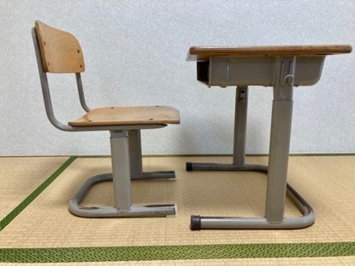 【お渡し先決まりました】学校机（学習机）とイスのセット