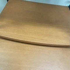 パソコンデスクの画像