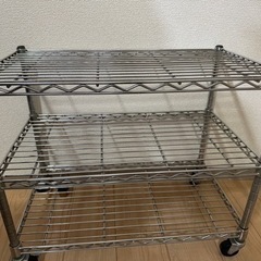 ワイヤーシェルフ　タイヤ付　スチールラック