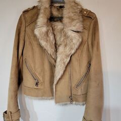ZARA　ジャケットの画像