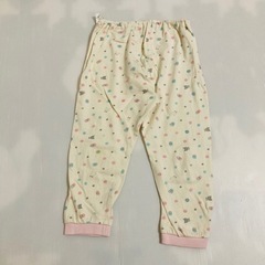 【Happyland・ネコ柄】春秋用パジャマ　上下セット　100サイズの画像