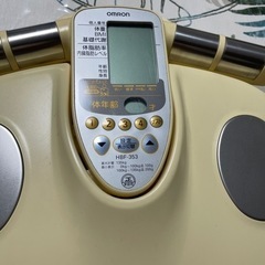 OMRON 体脂肪計の画像